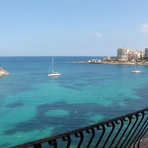 Spinola Bay Top Floor Seafront 3 Bedroom With Panoramic Sea Views - By Getawaysmalta , Saint Julian's Malta