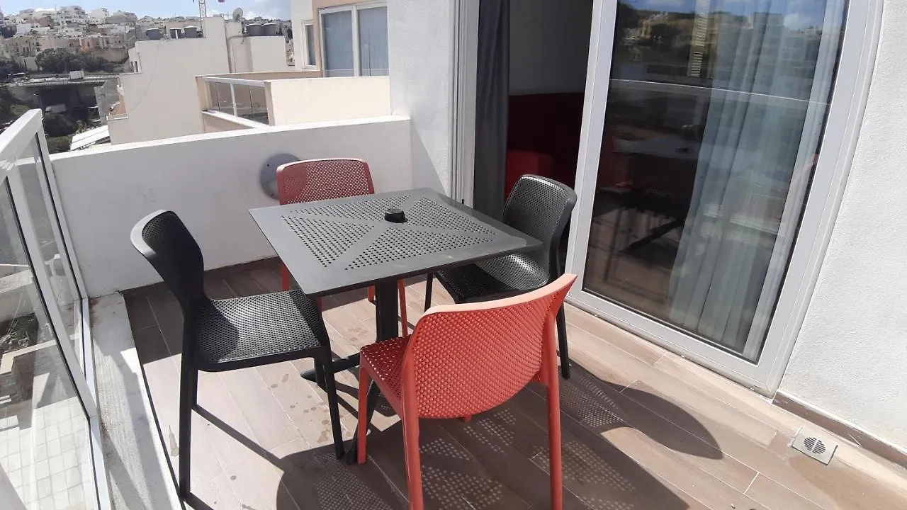Hub Apartment San Julián 0*,  Malta