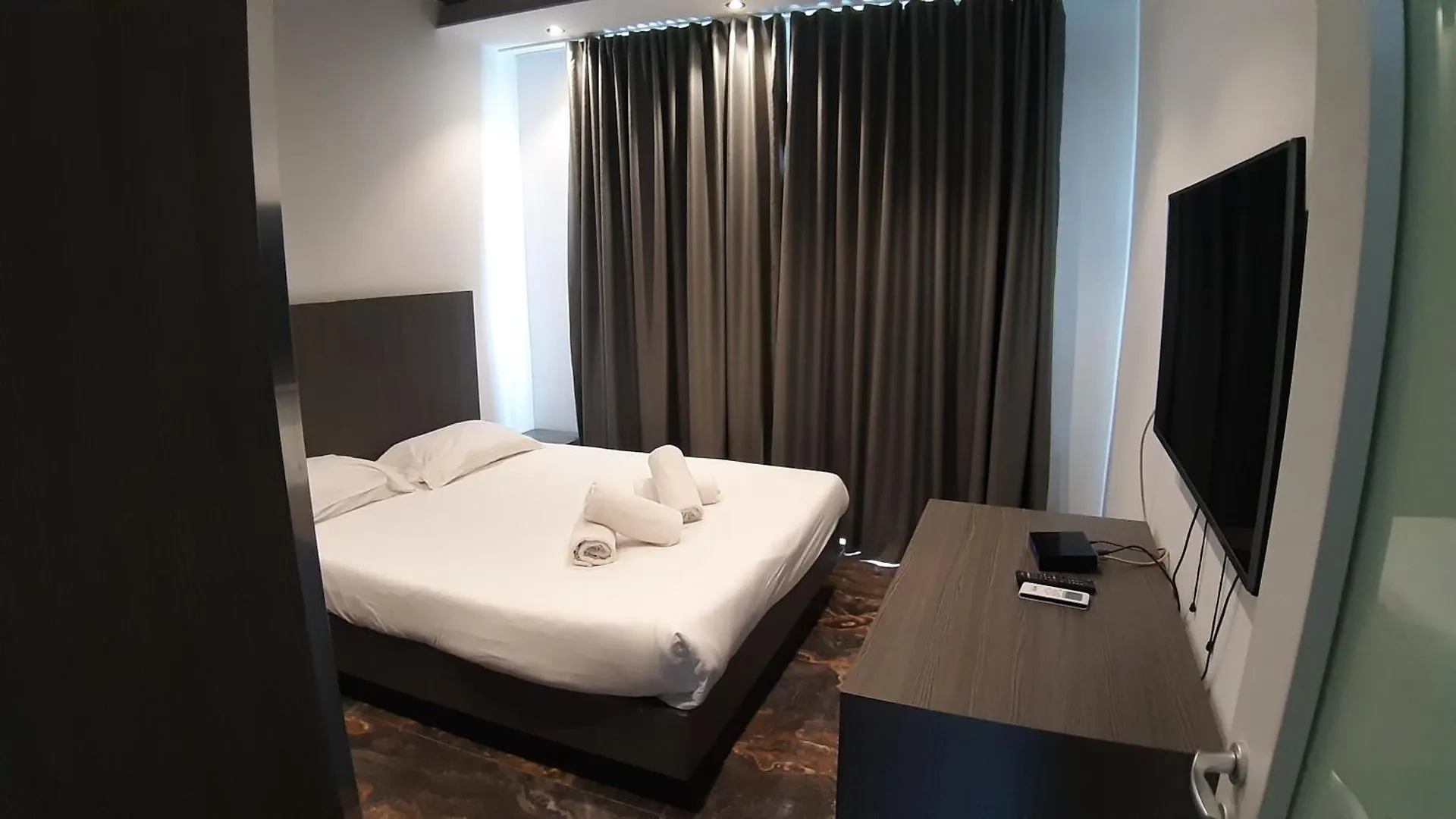 Hub Apartment San Julián Malta